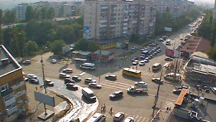 Онлайн веб-камера на перекрёстке Танкистов/Навашина